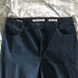 Jones New York Short Missy Jeans Rhinestone Pocket